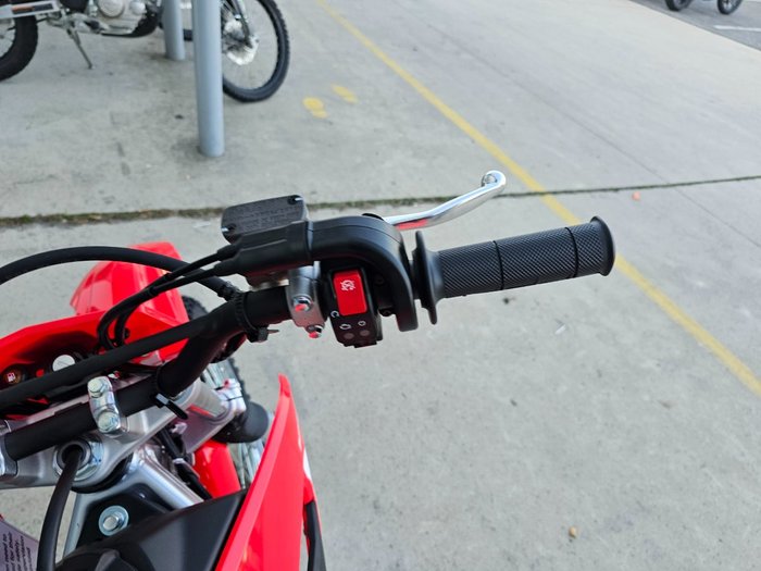 2026 Honda 2026 Honda 125CC CRF125FBTURED Red