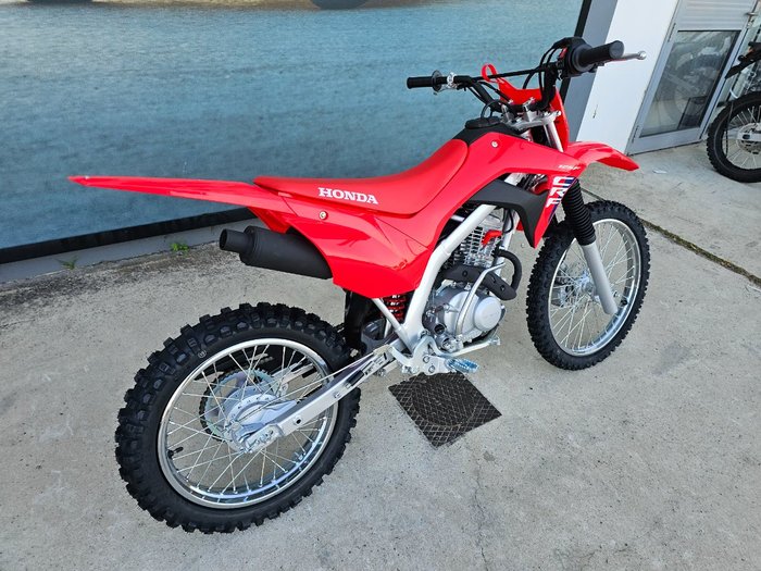 2026 Honda 2026 Honda 125CC CRF125FBTURED Red