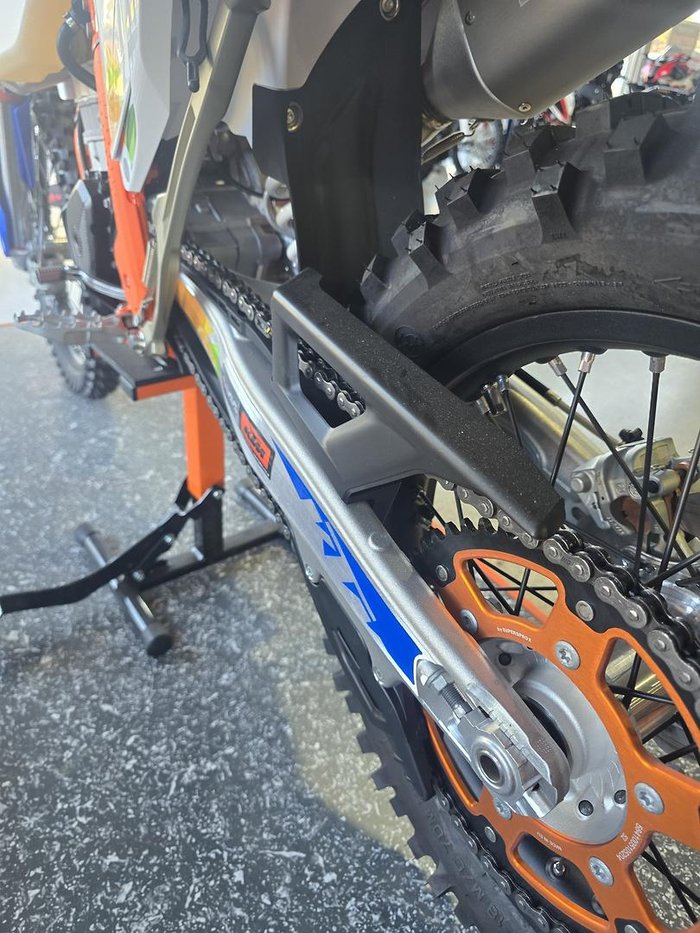 2026 KTM 450 EXC-F Six Days EXC-F White