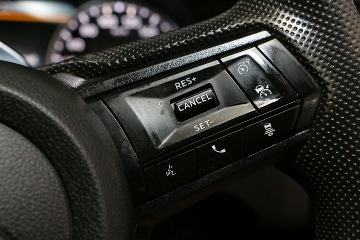2025 Mitsubishi Triton GLX