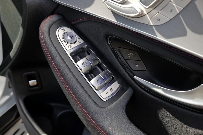 2022 Mercedes-Benz GLC-Class GLC300