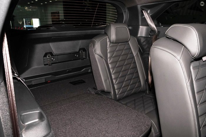 2025 Peugeot 5008 GT Premium Hybrid