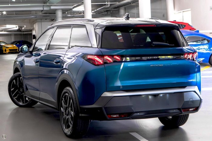 2025 Peugeot 5008 GT Premium Hybrid