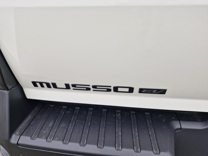 2025 KGM Musso EV 2WD Black Edge O100 MY26 Grand White