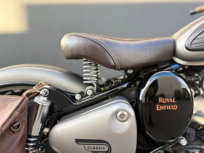 2018 Royal Enfield Classic 500 Classic Grey