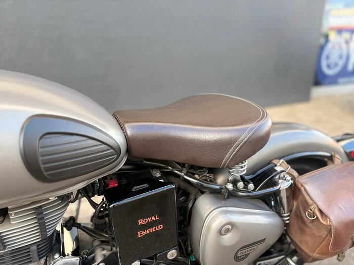 2018 Royal Enfield Classic 500 Classic Grey
