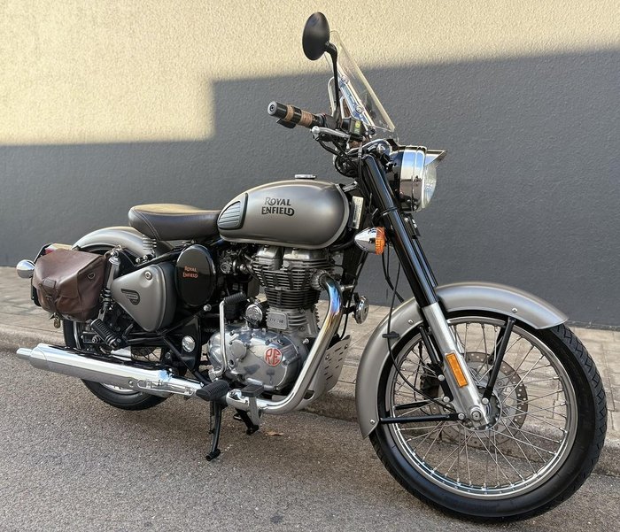 2018 Royal Enfield Classic 500 Classic Grey