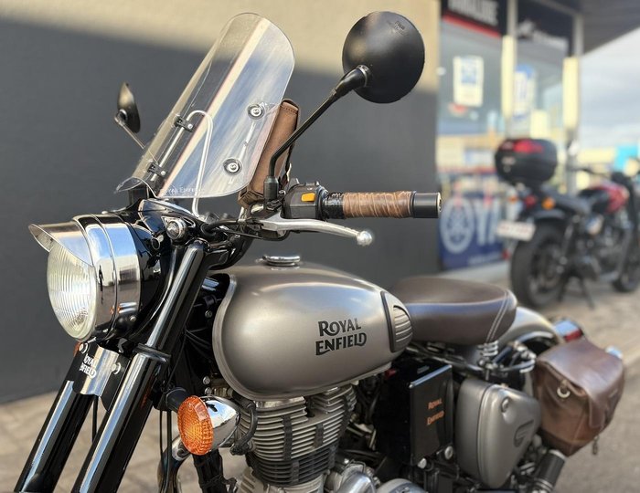 2018 Royal Enfield Classic 500 Classic Grey