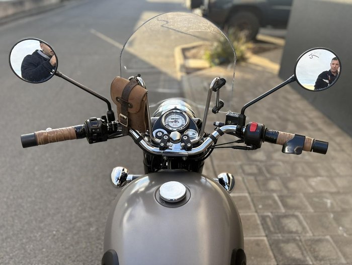 2018 Royal Enfield Classic 500 Classic Grey