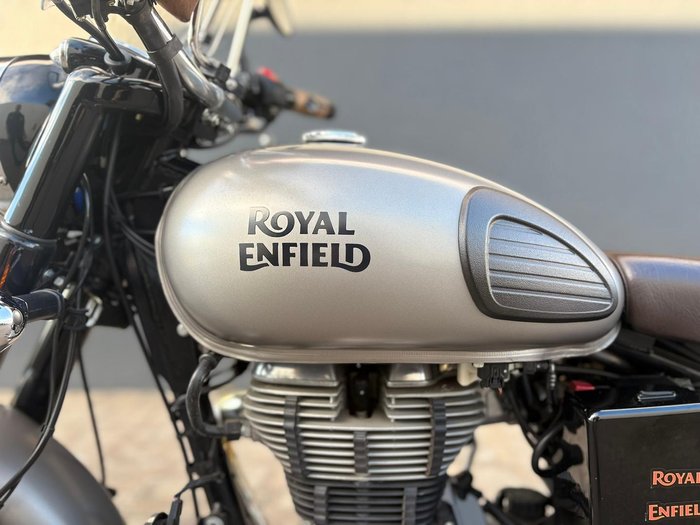 2018 Royal Enfield Classic 500 Classic Grey