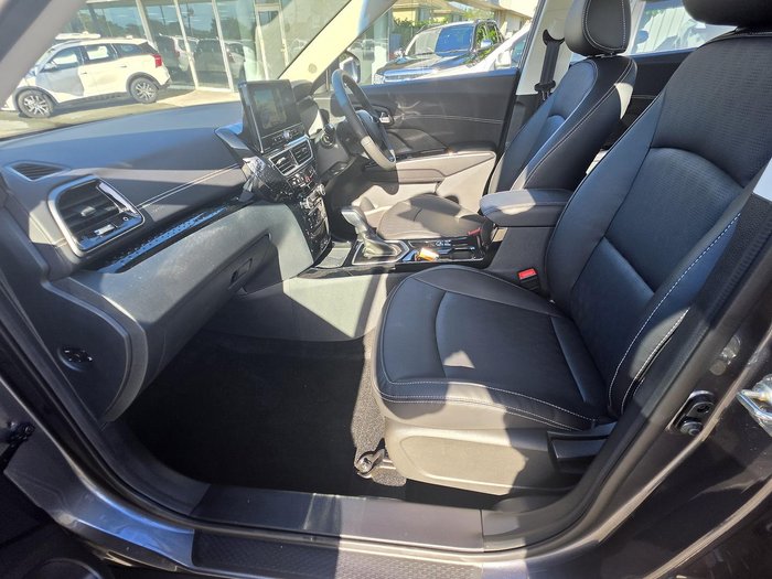 2025 Mahindra XUV3XO AX7L