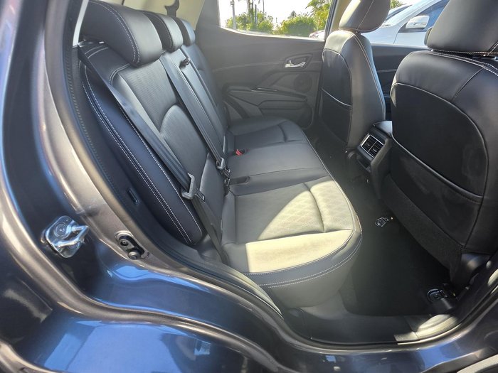 2025 Mahindra XUV3XO AX7L