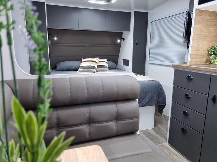 2025 Safari Caravans Oasis18