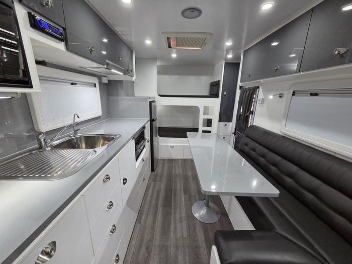 2018 Safari Caravans Legacy196