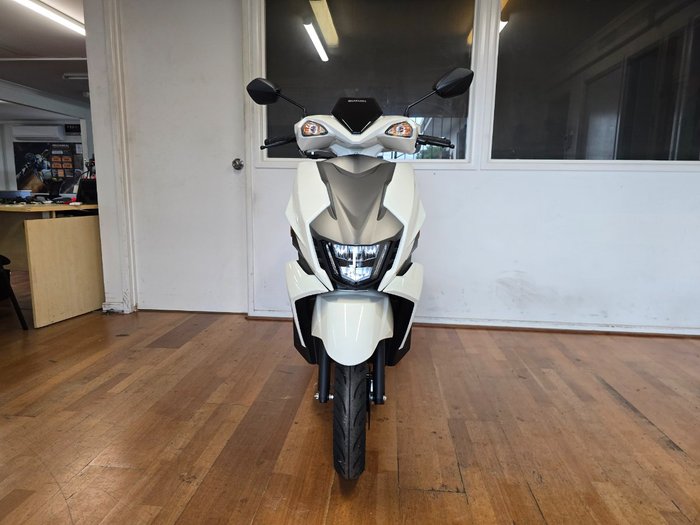 2026 Suzuki AVENIS 125 white