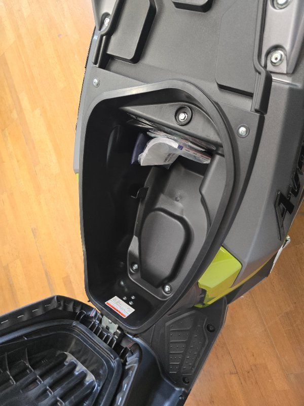 2026 Suzuki AVENIS 125 GREEN