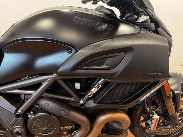 2017 Ducati DIAVEL Black