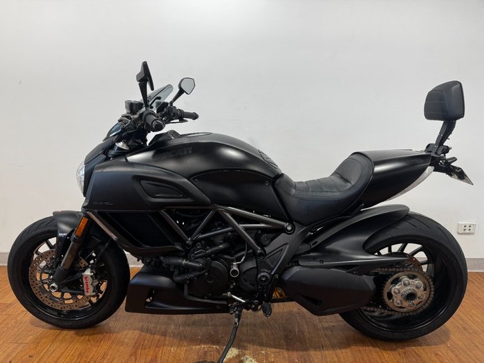 2017 Ducati DIAVEL Black