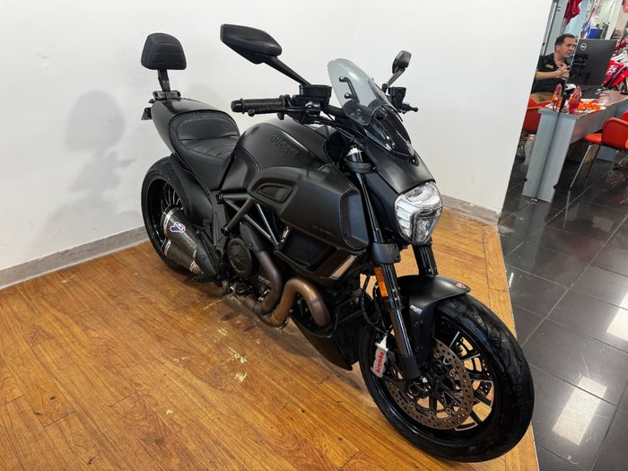 2017 Ducati DIAVEL Black
