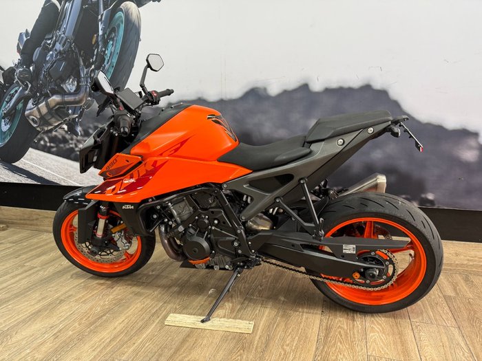 2024 Ktm 990 DUKE ORANGE