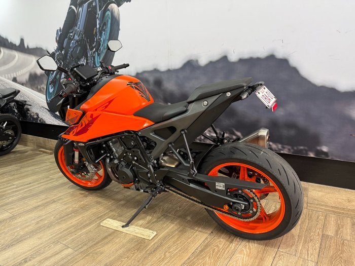 2024 Ktm 990 DUKE ORANGE