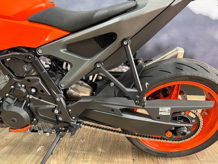 2024 Ktm 990 DUKE ORANGE