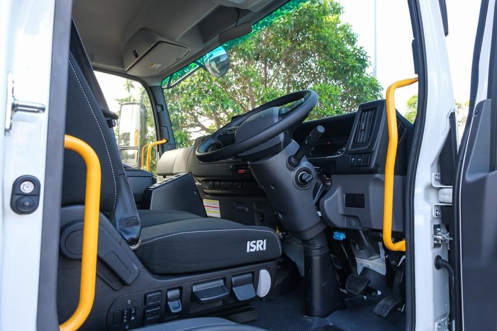 2025 Isuzu F Series FVL 260-300 AT R67