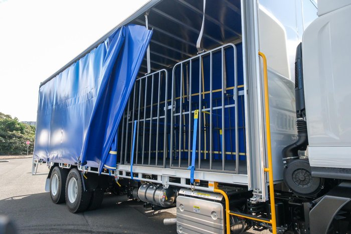 2025 Isuzu F Series FVL 260-300 AT R67