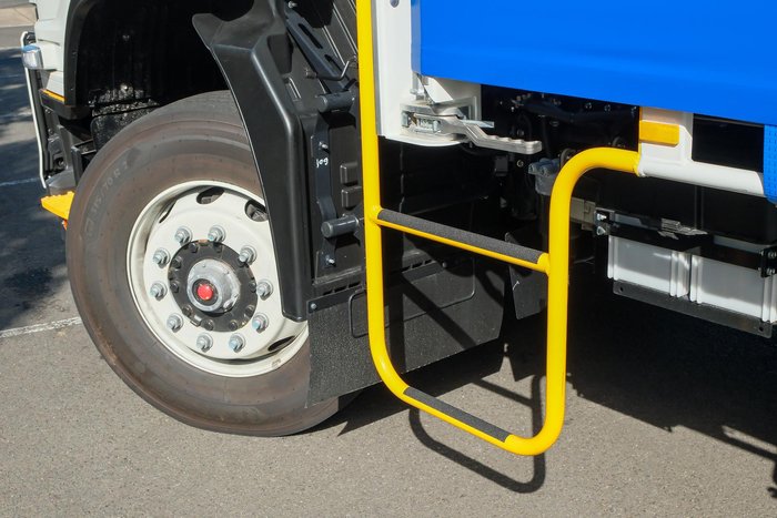 2025 Isuzu F Series FVL 260-300 AT R67