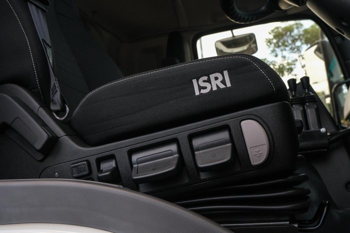 2025 Isuzu F Series FYJ 320-355 AT R60