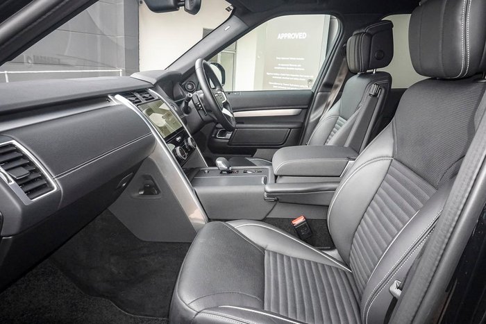 2024 Land Rover Discovery D300 Dynamic HSE
