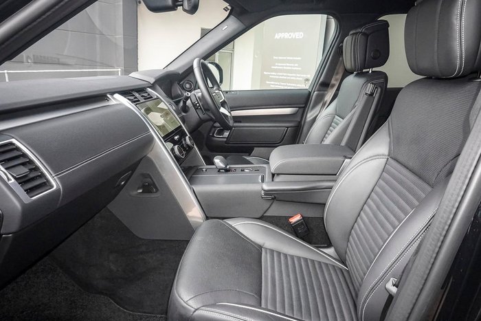 2024 Land Rover Discovery D300 Dynamic HSE