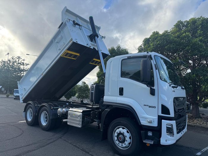 2025 Isuzu F Series FVZ 260-300 AT R46