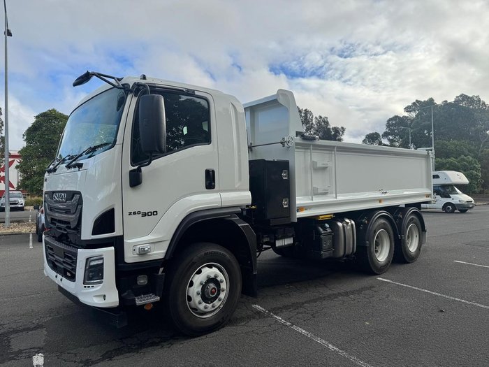 2025 Isuzu F Series FVZ 260-300 AT R46
