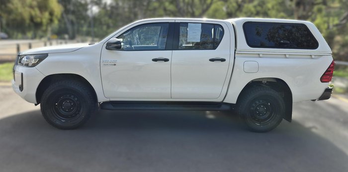 2020 Toyota Hilux SR