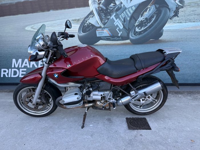 2001 BMW Motorrad R1150R Red