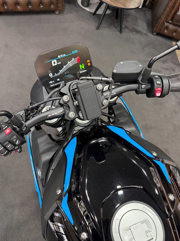 2026 BMW Motorrad S 1000 R Bluefire/Mugiallo Yellow
