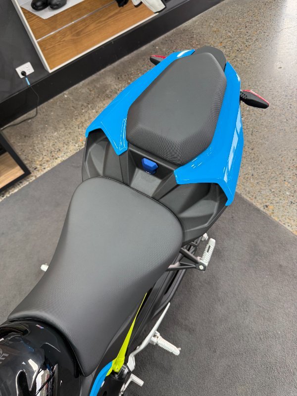 2026 BMW Motorrad S 1000 R Bluefire/Mugiallo Yellow