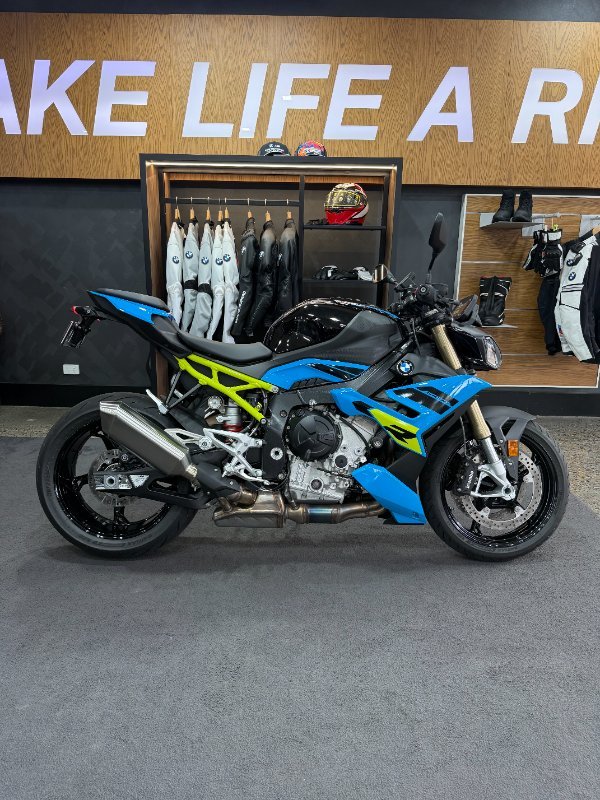 2026 BMW Motorrad S 1000 R Bluefire/Mugiallo Yellow