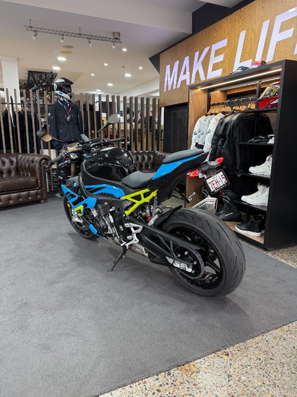 2026 BMW Motorrad S 1000 R Bluefire/Mugiallo Yellow