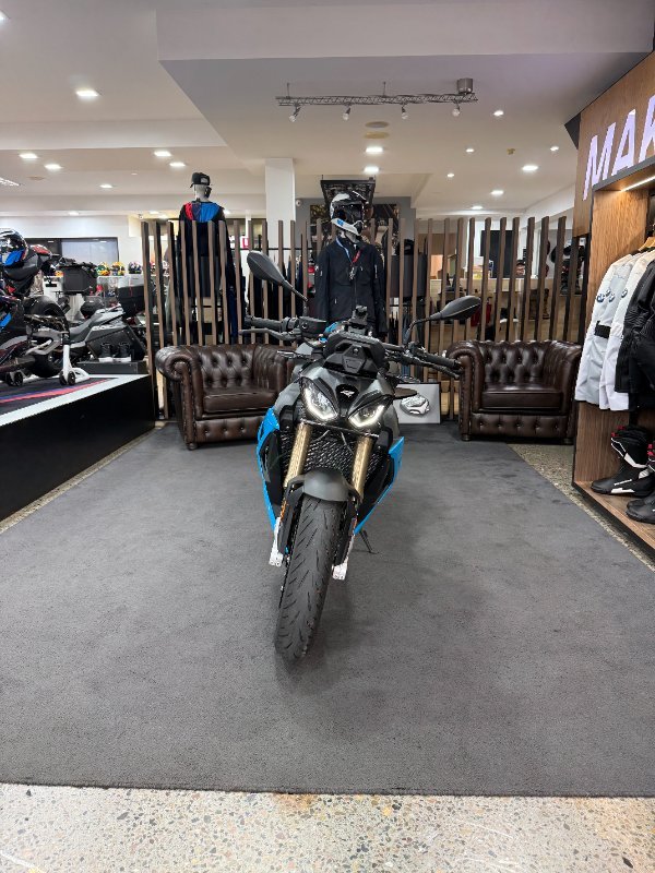 2026 BMW Motorrad S 1000 R Bluefire/Mugiallo Yellow