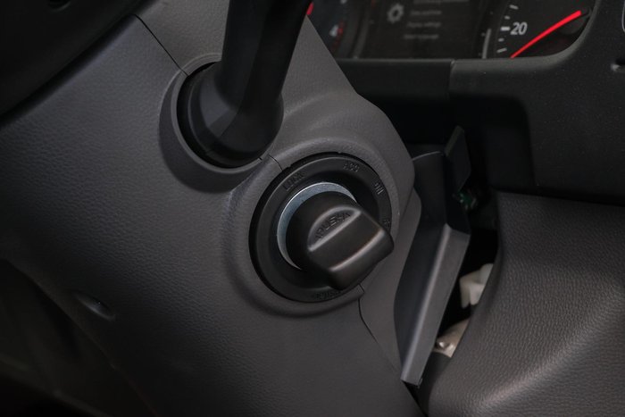 2025 Isuzu N Series NLR 45-150 DT D25