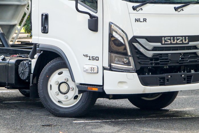 2025 Isuzu N Series NLR 45-150 DT D25
