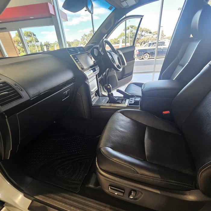 2023 Toyota Landcruiser Prado GXL