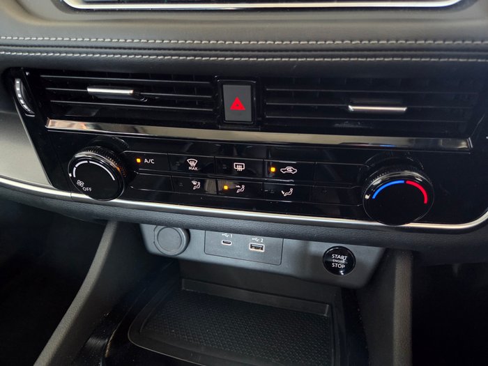 2024 Nissan X-TRAIL ST