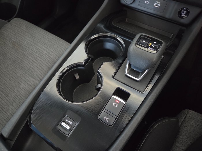 2024 Nissan X-TRAIL ST