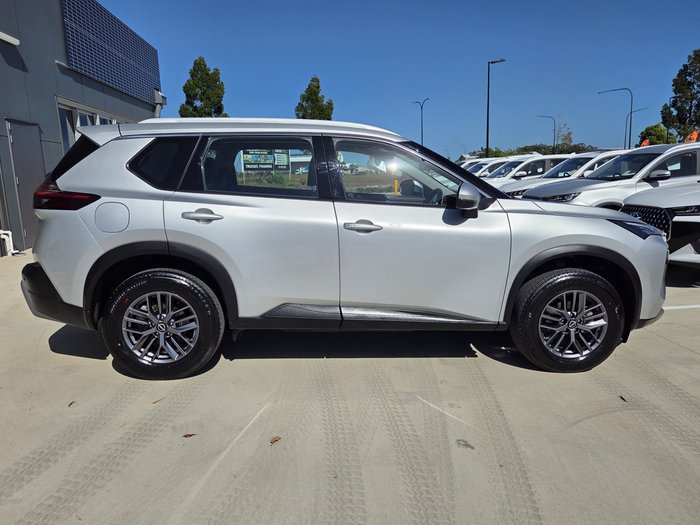 2024 Nissan X-TRAIL ST