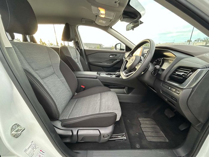 2024 Nissan X-TRAIL ST