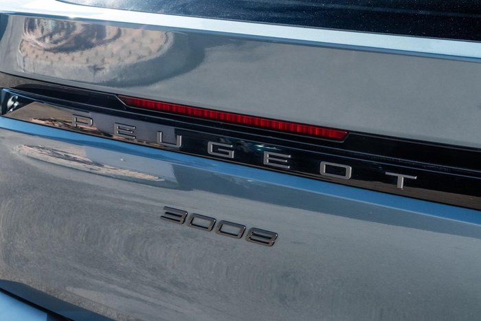 2025 Peugeot 3008 Allure Hybrid