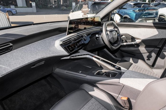 2025 Peugeot 3008 Allure Hybrid